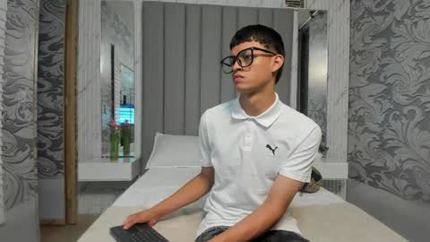   online show from May 2026 02:40:01 AM