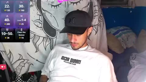 Snapshot of apolo_s chatting on December 2024 05:42:01 AM Andres online show from December 2024 05:42:01 AM