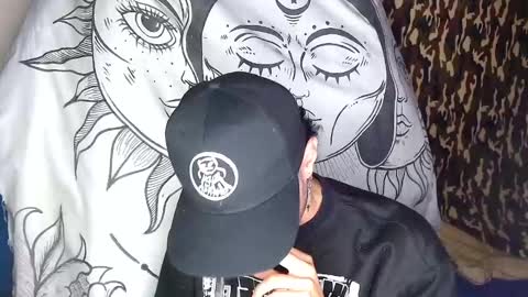 Snapshot of apolo_s chatting on January 2025 04:04:01 AM Andres online show from January 2025 04:04:01 AM