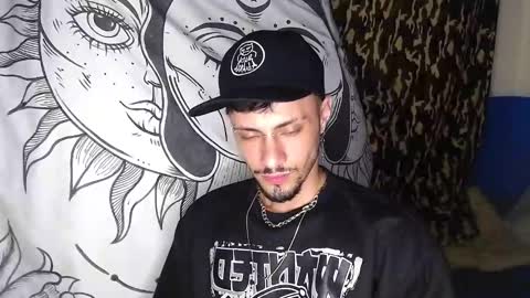 Snapshot of apolo_s chatting on January 2025 07:07:01 AM Andres online show from January 2025 07:07:01 AM