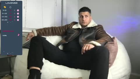 Snapshot of apolo_strange chatting on January 2025 11:14:02 PM apolo_strange online show from January 2025 11:14:02 PM