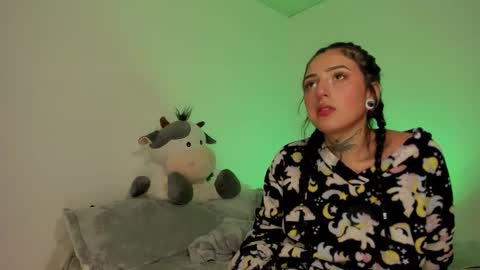 Lola  Apolo online show from September 2025 03:06:02 AM