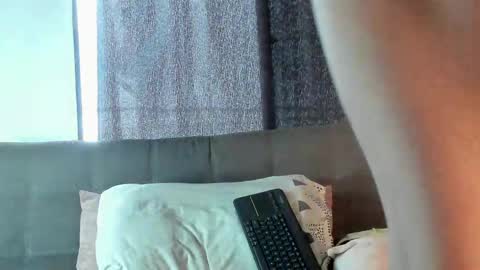 Apolo-strong online show from May 2026 10:18:02 PM
