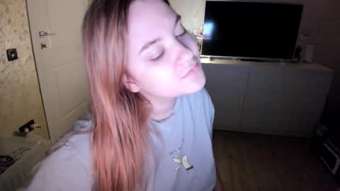 Snapshot of appleyummybuns chatting on December 2025 03:56:01 AM appleyummybuns online show from December 2025 03:56:01 AM