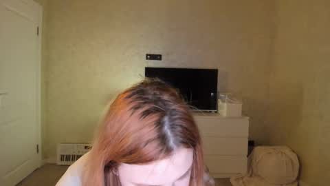 Snapshot of appleyummybuns chatting on February 2026 01:37:02 PM appleyummybuns online show from February 2026 01:37:02 PM