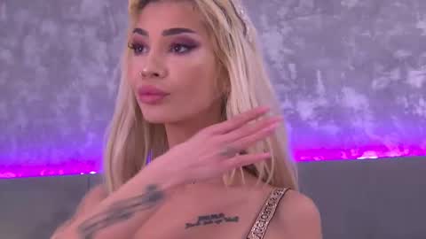 Snapshot of apri_licious chatting on February 2026 09:02:02 PM April online show from February 2026 09:02:02 PM