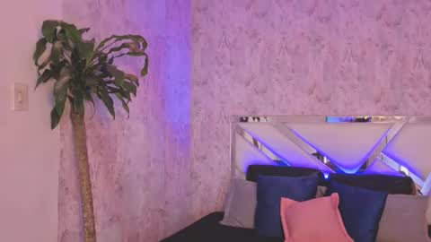 Isabella online show from June 2026 10:08:01 PM