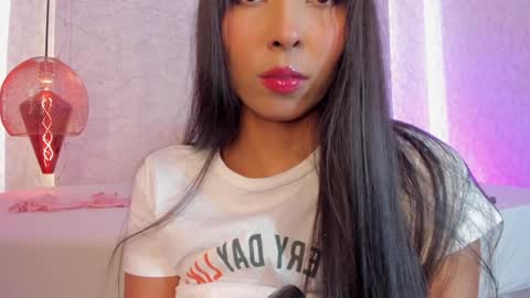 Snapshot of aprilalen chatting on January 2025 06:30:02 AM April online show from January 2025 06:30:02 AM