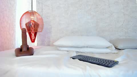 Snapshot of aprilalen chatting on January 2025 10:05:02 AM April online show from January 2025 10:05:02 AM