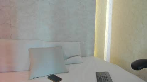 Snapshot of aprilalen chatting on March 2025 07:16:01 AM April online show from March 2025 07:16:01 AM