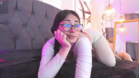 Cris online show from February 2025 11:43:02 AM