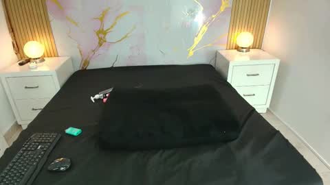 Snapshot of aprillross chatting on March 2026 12:12:02 PM aprillross online show from March 2026 12:12:02 PM