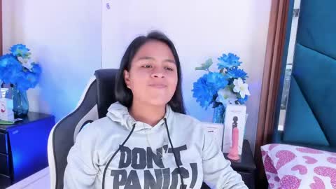 aprilmiiller online show from May 2026 01:04:02 PM