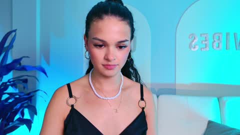 Snapshot of aprilrhodes_ chatting on January 2025 10:21:02 AM April Rhodes online show from January 2025 10:21:02 AM