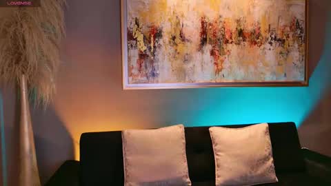 Snapshot of aprilrhodes_ chatting on February 2025 08:54:01 PM April Rhodes online show from February 2025 08:54:01 PM