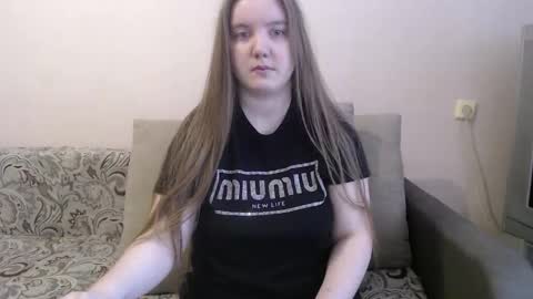 Josefin online show from March 2026 04:05:02 AM