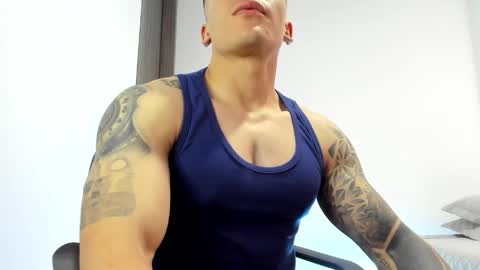 Snapshot of aquiles_51 chatting on June 2026 07:51:02 PM Jonathan online show from June 2026 07:51:02 PM