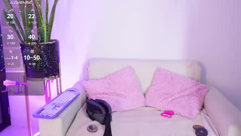 Snapshot of aradia_01 chatting on March 2026 06:50:01 AM online show from March 2026 06:50:01 AM