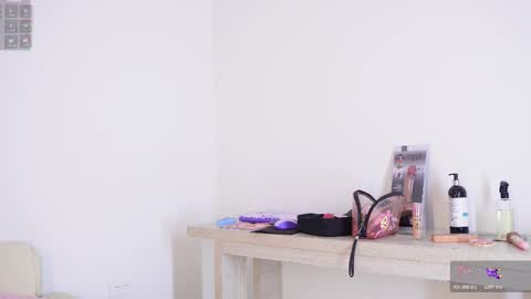 Snapshot of aradia_01 chatting on March 2026 05:02:01 AM online show from March 2026 05:02:01 AM