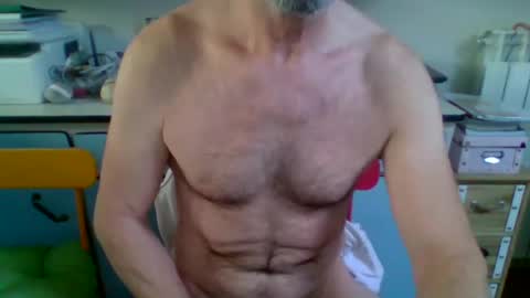 aragon3000 online show from November 2025 01:31:01 PM