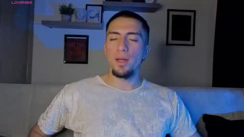 Snapshot of aresmassimox chatting on November 2025 01:39:02 AM Mateo online show from November 2025 01:39:02 AM