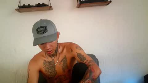 Snapshot of aress_1 chatting on October 2025 07:02:01 PM Ares online show from October 2025 07:02:01 PM