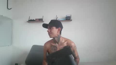 Snapshot of aress_1 chatting on December 2025 03:40:02 PM Ares online show from December 2025 03:40:02 PM