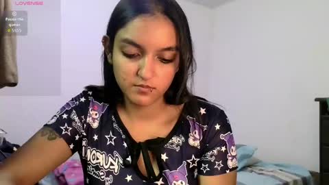 Bella online show from May 2026 07:33:01 PM