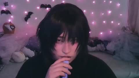 Ahri online show from February 2025 08:35:01 AM