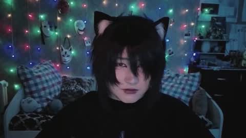 Ahri online show from December 2025 05:42:02 PM