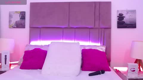 Ahri James online show from January 2025 04:48:01 PM