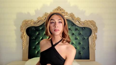 Ari  online show from September 2025 10:21:02 PM