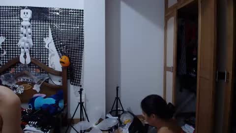 Snapshot of aria_arthur chatting on November 2025 12:51:01 PM aria_arthur online show from November 2025 12:51:01 PM