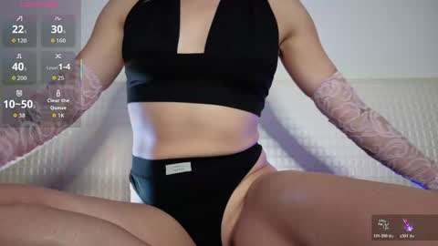 Snapshot of aria_desire chatting on June 2026 10:14:02 PM Aria Desire online show from June 2026 10:14:02 PM