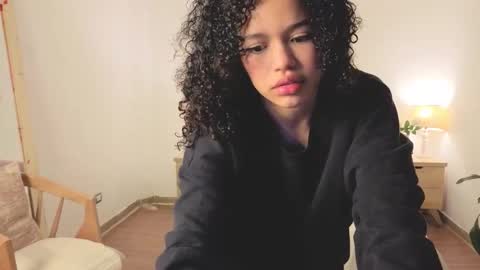 ariaa_23 online show from December 2025 12:36:02 PM