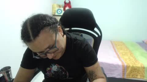 ...Ariana... online show from October 2025 06:27:02 PM