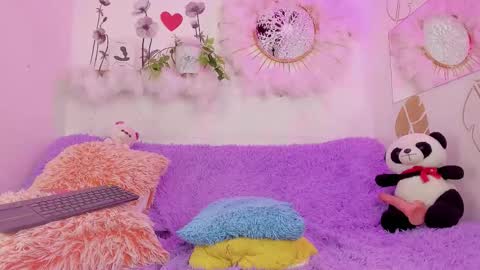 Angel online show from December 2025 05:17:01 PM