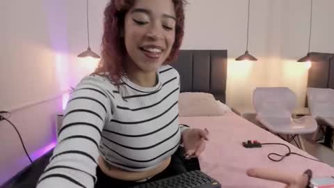 Ariadna online show from November 2025 03:45:02 AM