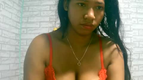 ariah13 online show from May 2026 02:40:02 AM