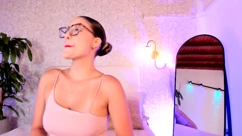 Aria online show from September 2025 07:35:01 PM