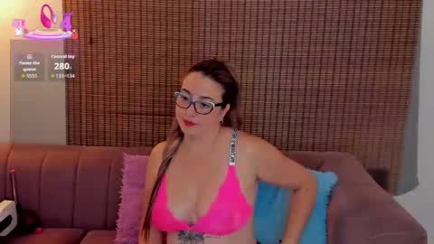 Snapshot of ariana_cross_ chatting on November 2025 12:26:01 PM Ariana Cruz online show from November 2025 12:26:01 PM