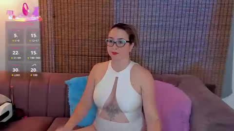 Snapshot of ariana_cross_ chatting on November 2025 02:06:02 PM Ariana Cruz online show from November 2025 02:06:02 PM