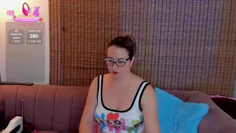 Snapshot of ariana_cross_ chatting on November 2025 12:53:02 PM Ariana Cruz online show from November 2025 12:53:02 PM