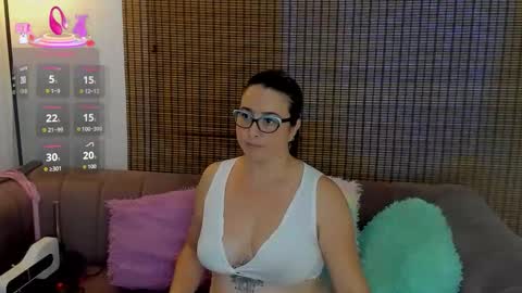 Snapshot of ariana_cross_ chatting on January 2026 12:31:01 PM Ariana Cruz online show from January 2026 12:31:01 PM