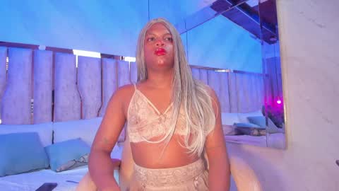 ariana_grande233 online show from March 2026 11:54:02 AM