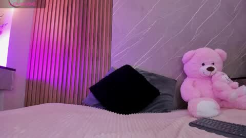 Snapshot of ariana_jhonson11 chatting on November 2025 12:38:01 PM Ariana online show from November 2025 12:38:01 PM