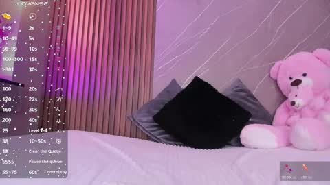 Snapshot of ariana_jhonson11 chatting on November 2025 12:15:02 PM Ariana online show from November 2025 12:15:02 PM