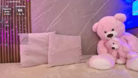 Snapshot of ariana_jhonson11 chatting on February 2026 12:11:01 PM Ariana online show from February 2026 12:11:01 PM