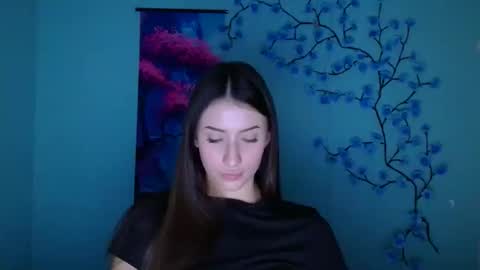 Snapshot of ariana_muur chatting on December 2025 12:32:01 PM Ariana online show from December 2025 12:32:01 PM