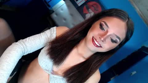 Snapshot of ariana_queen_hugecock69 chatting on March 2026 05:19:01 PM Arian online show from March 2026 05:19:01 PM